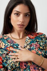 Členska groba verižica v zlati barvi