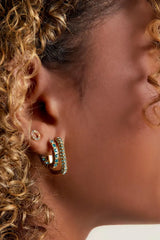 Obročasti uhani v zlati barvi s cirkoni