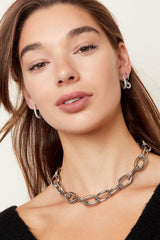 Obročasti uhani v kombinaciji s cirkoni