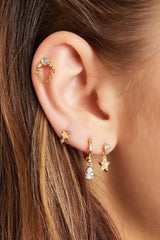 Piercing za uho v obliki verižice - srebrna barva