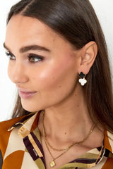 Uhani - črno beli z 2 deteljicama - HeyGirl.si