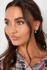 Uhani z obeskom v obliki cveta/vrtnice - srebrni