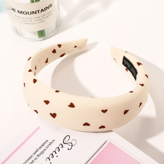 Obroč za lase - bež z rdečimi srčki - HeyGirl.si