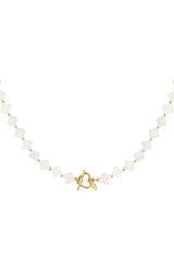 Verižica z deteljicami iz morske školjke - HeyGirl.si