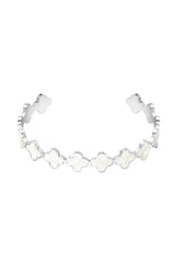 Zapestnica deteljice v srebrno - beli barvi - HeyGirl.si