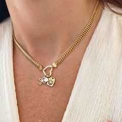 Verižica v zlati barvi z obeski - HeyGirl.si